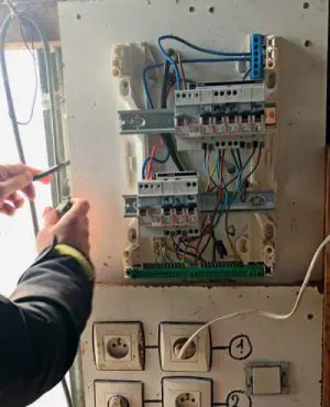 Initiation 'installation électrique'