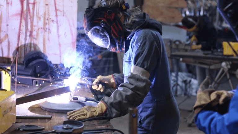 Fabriquer un cadre fleuri en bois massif