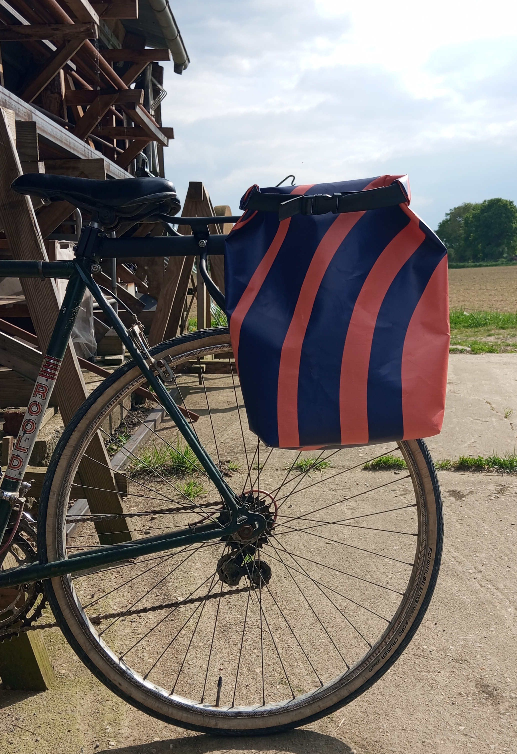 Couture de sacoche à vélo - ANNULÉ